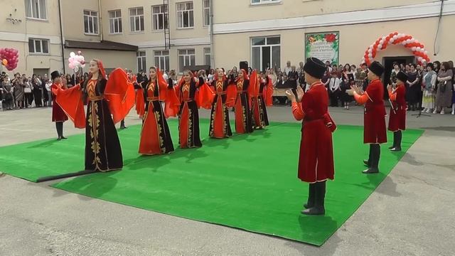 ПОСЛЕДНИЙ ЗВОНОК 2019 | 9 ШКОЛА НАЛЬЧИК смотреть онлайн