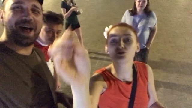 Прогулки после сьемок Світами за скарбами, Хошимин, Вьетнам. Участники и журналисты пробуют все! смотреть онлайн