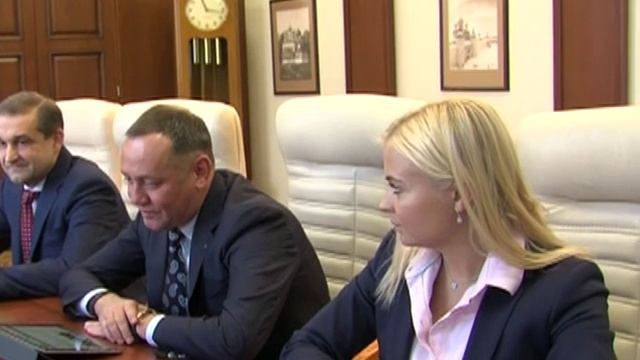 Губернатор провел рабочую встречу с вице-президентом Среднерусского банка «Сбербанк» смотреть онлайн