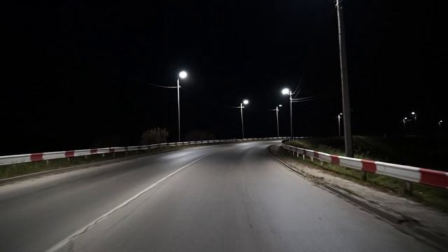 Пример светодиодного освещения дороги. Модель Streetzar Eco 100 2X. г. Усолье-Сибирское. Виадук. смотреть онлайн