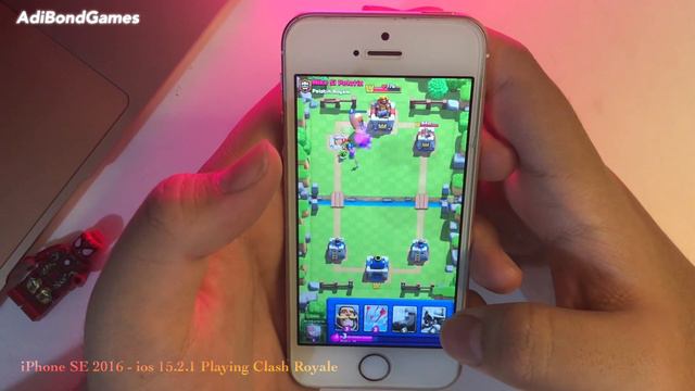 Clash Royale on iPhone SE 2016 ios 15.2.1 смотреть онлайн