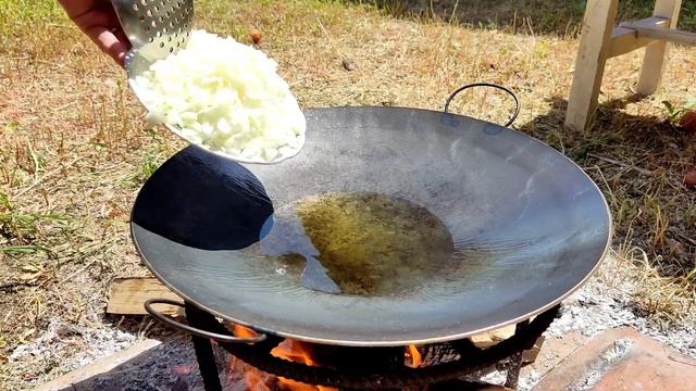 NAZA CHANNEL на каникулах в деревне. Долма три сестрички на костре