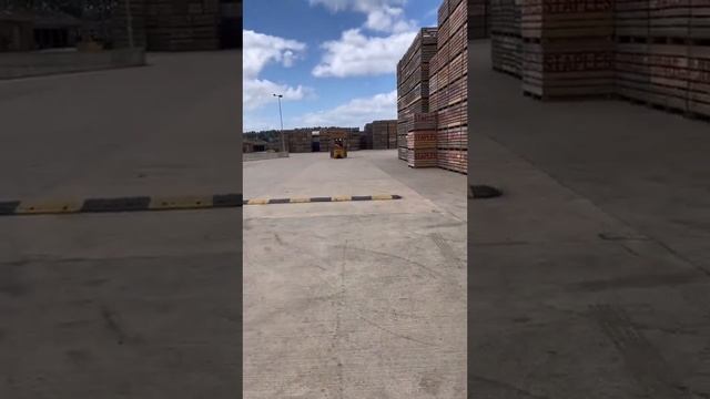 РАБОТА В ПАКХАУСЕ НА ФЕРМЕ В АНГЛИЙ СКОЛЬКО ПЛОТИТ ЗА ЧАС РАБОТА В АНГЛИЙ смотреть онлайн