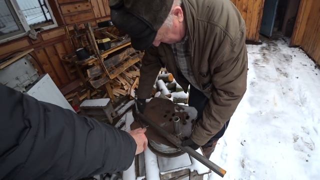 Купили Бате мотоблок МТЗ 09Н, новый!!! Заводим! смотреть онлайн