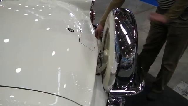 Доступ к лючку бензобака на Ford Thunderbird'55 смотреть онлайн