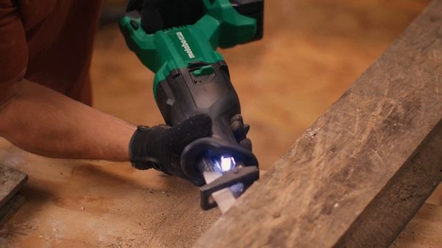 18V MultiVolt™ Cordless Reciprocating Saw | Metabo HPT CR18DBQ4 смотреть онлайн