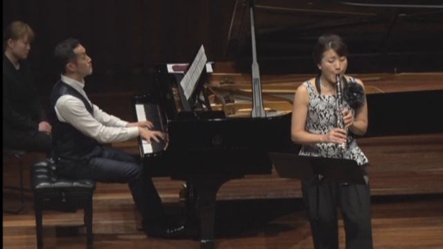 Leonard Bernstein：Sonata（バーンスタイン：ソナタ） смотреть онлайн