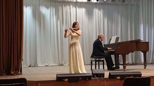 Гоц Инна, флейта, 14 лет.  Рейнеке 