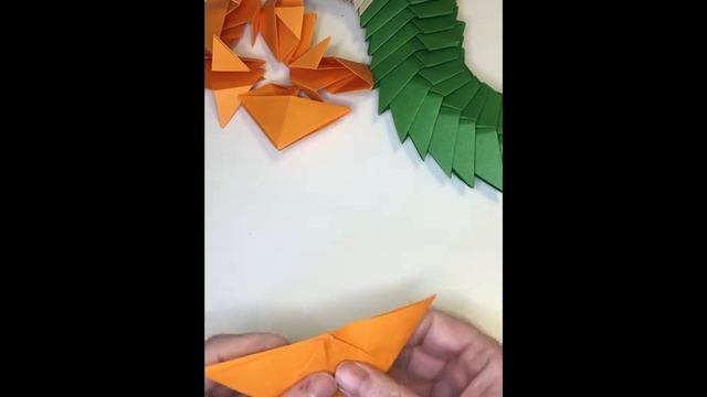 Paper Snakes and Ammonites - paper folding activity смотреть онлайн