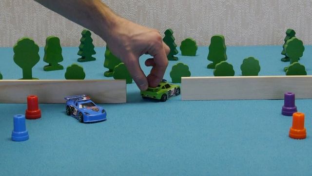 Машинки играют в футбол и смотрят сказку про Репку \ cars 'playing and watching tale the 'Turnip' смотреть онлайн