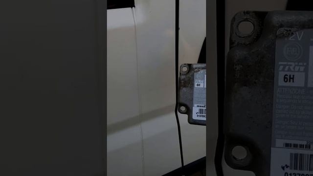 Fiat Ducato air bag ECU removal fault code B0100 also Relay and Boxer vans and motorhomes. смотреть онлайн