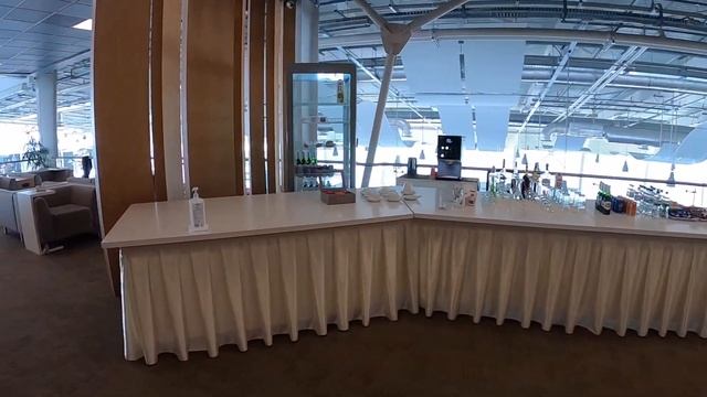 Covid Travel: Warsaw (WAW) & Lviv (LWO) Airports (October 2020) смотреть онлайн