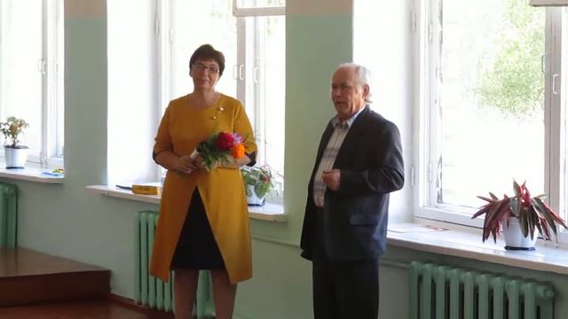 Ветеран педагогического труда поздравляет с 1 сентября смотреть онлайн