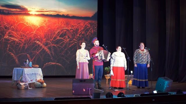 Семейный ансамбль Уваркиных - "Зачем эту розу я садила" смотреть онлайн