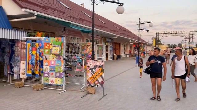 Крым! Межводное! Гостевой Дом Дюльбер! Центральная аллея в ноябре и в августе! смотреть онлайн