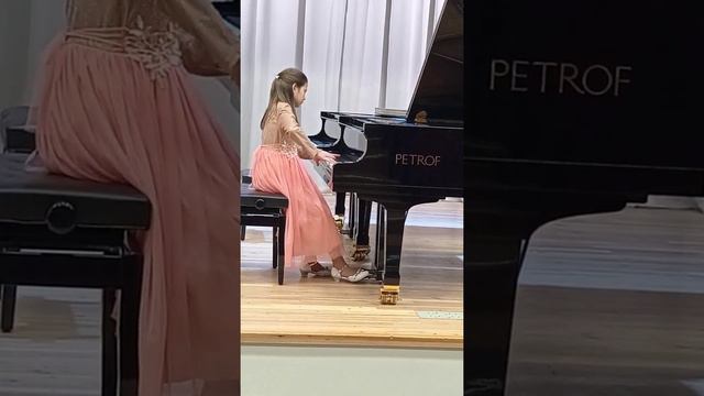 "Ноктюрн" Грига. Исполняет Шакирова Сабина смотреть онлайн