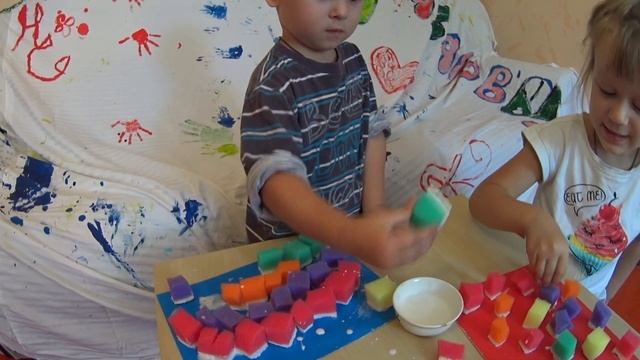 развиваем творческие способности детей. радуга из губки для мытья посуды смотреть онлайн