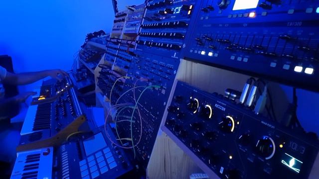 Asteroids - with Behringer Deepmind 12D , Novation Peak, Moog Dfam & Moog Subsequent 25 смотреть онлайн