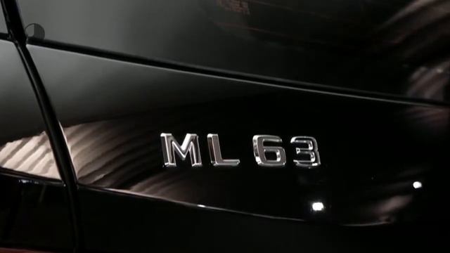 Mercedes-Benz M-Klasse ML63 AMG Performance Pack 558pk GrijsKenteken Luchtvering Schuifdak Distroni смотреть онлайн