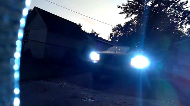 Lowrider hop testing the springs смотреть онлайн
