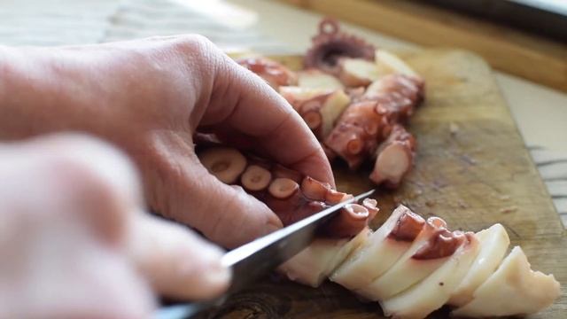 Pulpo a la Gallega con patata al horno| ОСЬМИНОГ ? по-галисийски с Печеным Картофелем| DarixLAB смотреть онлайн