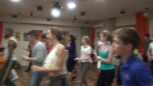 Yoandris Hierrezuelo. Занятие по Сальсе 12.08.2015 смотреть онлайн