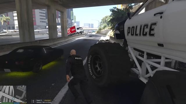 Bad Cop in a Bad Police Monster Truck in GTA 5!! смотреть онлайн