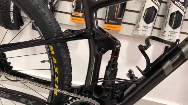 Edro RANGE Full Suspension Que bike incrível…10,7Kg com canote Retrátil смотреть онлайн