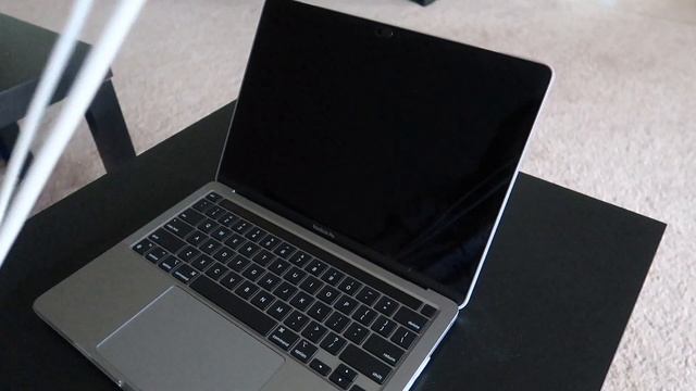 MacBook Pro 2020 ??? (Touch Bar, M1 Chip)