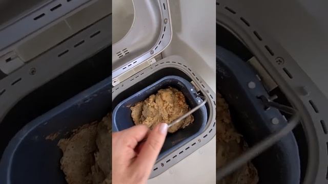 Что-то пошло не так?. Хлеб в хлебопечке. Испорченный хлеб. смотреть онлайн