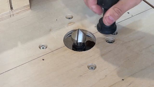 Интерскол ФМ67/2200Э,фрезер в стол.