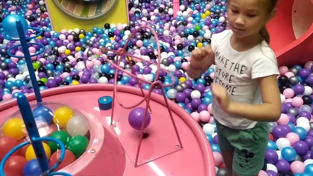 РАЗВЛЕКАТЕЛЬНЫЙ ЦЕНТР "ЛЁСИКИ" В СБС/ ВИДЕО ДЛЯ ДЕТЕЙ/ КРАСНОДАР 2022 смотреть онлайн