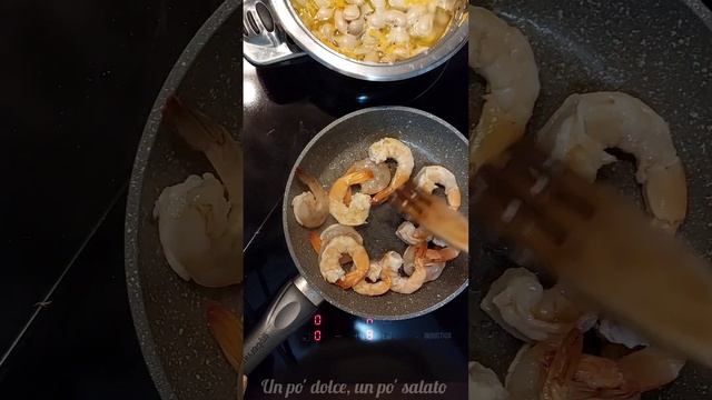 ФАСОЛЕВЫЙ КРЕМ-СУП С КРЕВЕТКАМИ??/ VELLUTATA DI FAGIOLI CON I GAMBERI ?? смотреть онлайн