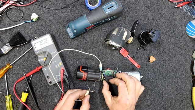 Bosch 10.8 Multi Tool Repair Not Running смотреть онлайн