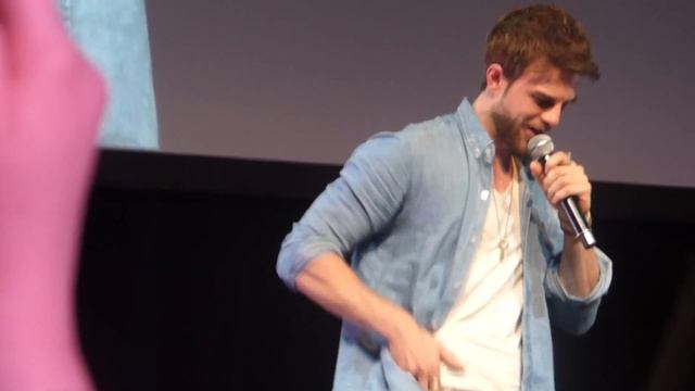 BloodyNightCon 2016 - Nathaniel Buzolic imitade Daniel Gillies смотреть онлайн