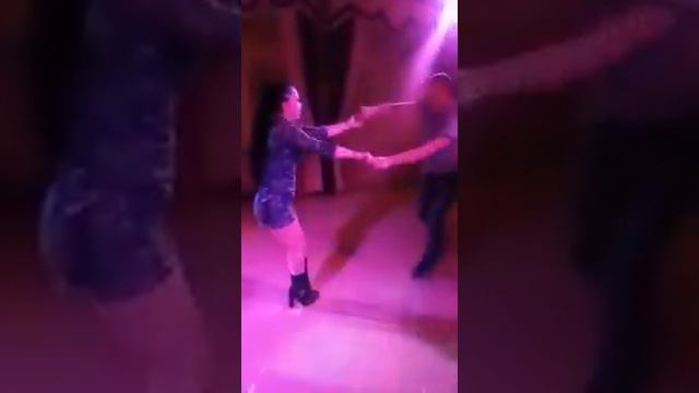 Александр Потетий и красивый танец смотреть онлайн