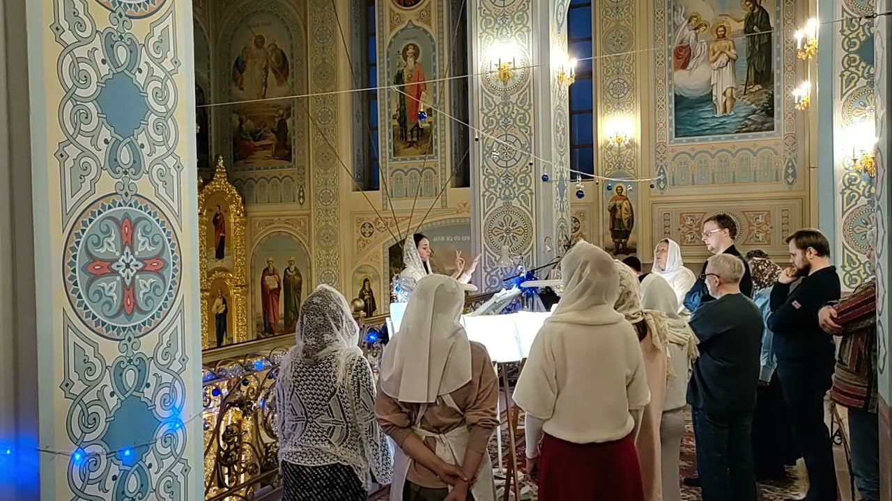 На «Бог Господь...» тропарь праздника, глас 4-й. Регент Екатерина Артюхова. смотреть онлайн