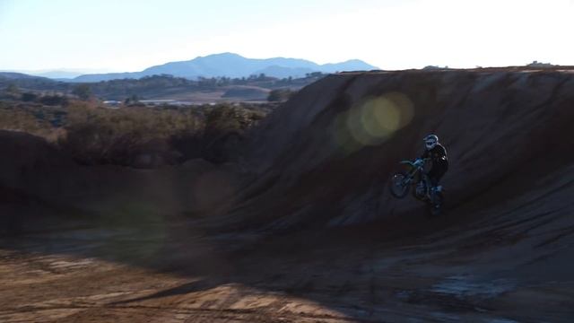 Dirt Shark - SLAYGROUND 3 ft. Axell Hodges смотреть онлайн