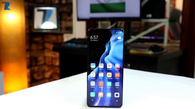 Xiaomi Mi 11 Unboxing & Hands On | Snapdragon 888 Is ?? смотреть онлайн