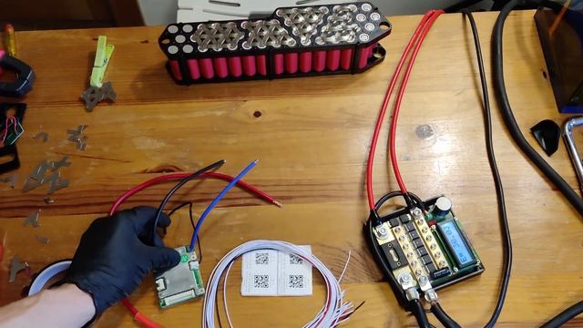DIY 36v 12Ah E-Bike Battery w/ Bluetooth смотреть онлайн