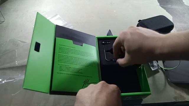 Unboxing & Quick Review Razer Hammerhead BT смотреть онлайн