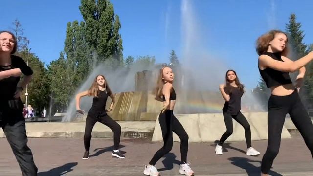Девчонки со своим очень классный танцем, студия "Crystal Dance" смотреть онлайн