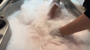 ソフトなBOXスポンジ✖️リサイクル♻️洗剤でアワ泡🫧　Soft sponge ✖️ Recycle ♻️ Squeeze with detergent