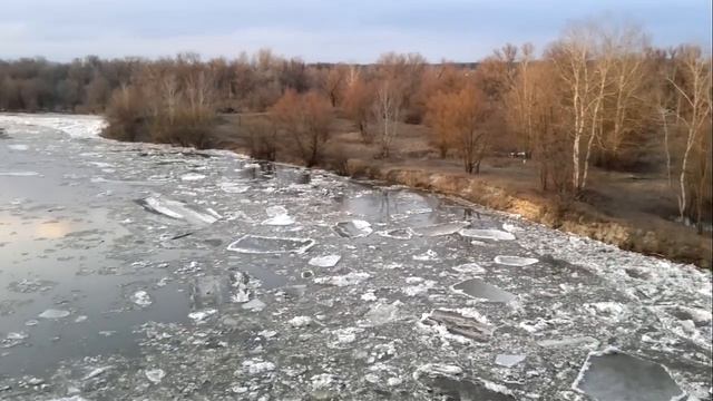 Ледоход на реке Хопёр смотреть онлайн