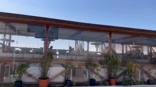 Прогулка по улице Просвещения, Чёрное море, пляжи Адлера смотреть онлайн