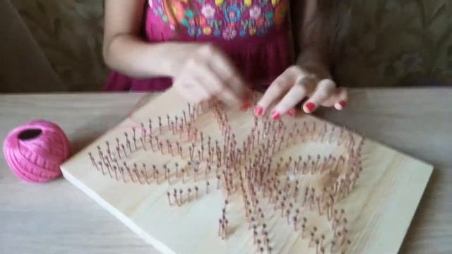 Картина из ниток и гвоздей. Бабочка в технике String Art (Стринг Арт) смотреть онлайн