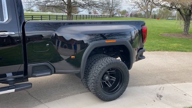 Lifted GMC Denali Duramax 3500 смотреть онлайн