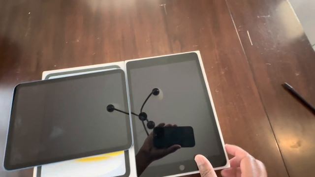 iPad 10 vs iPad 9 ( Which is the better buy in 2023 ) смотреть онлайн