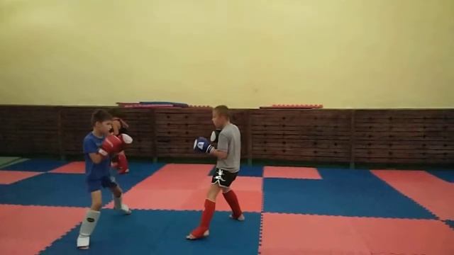 Спарринг раунд 3.  Младшая группа кикбоксинг