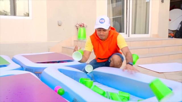 Jason helps Sara Escape with 50 Pools Challenge! Can They Find the Keys? смотреть онлайн